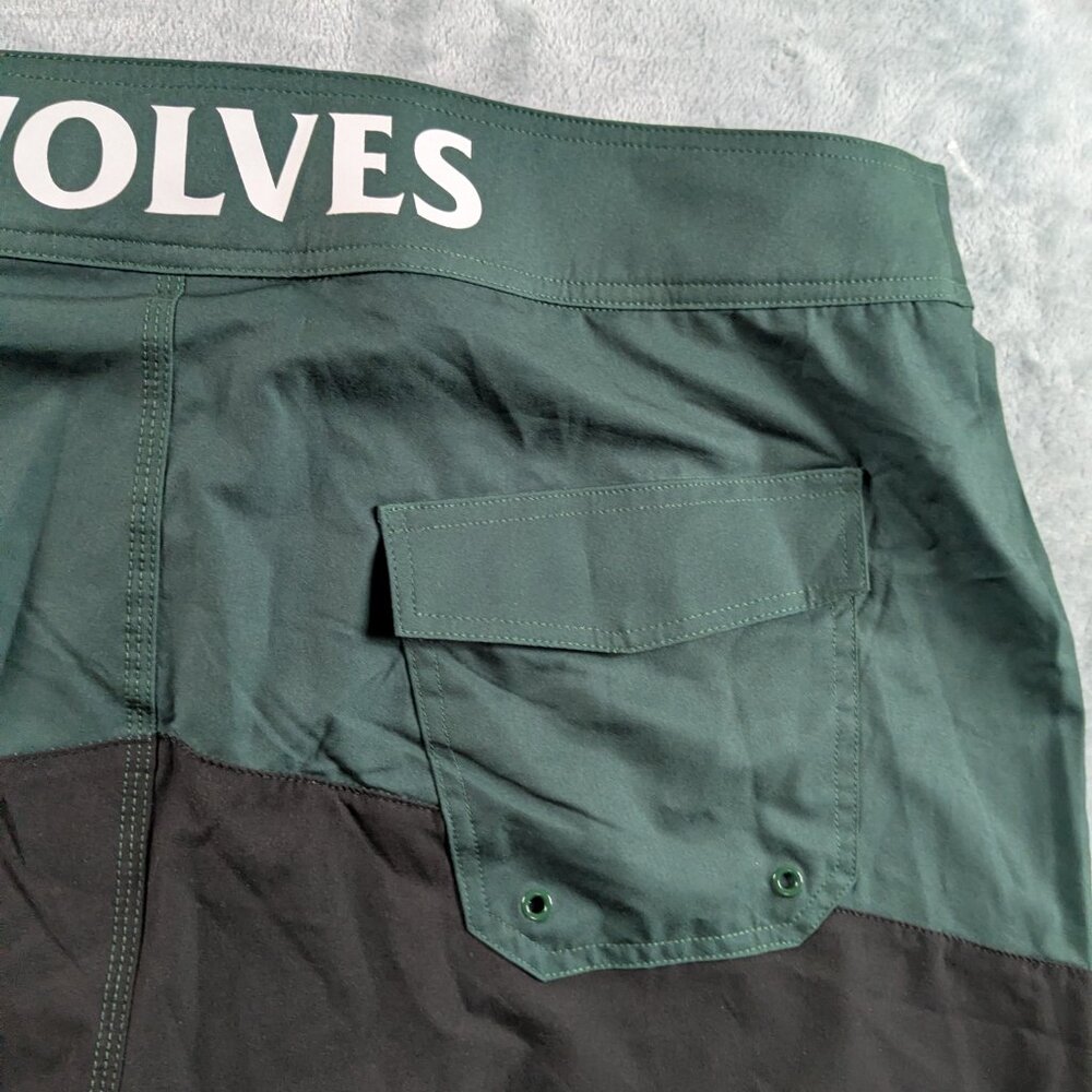 Darc Sport Wolves Board Shorts Mens 36 Green Black Lined Valhalla Stage Wolves - Picture 12 of 13